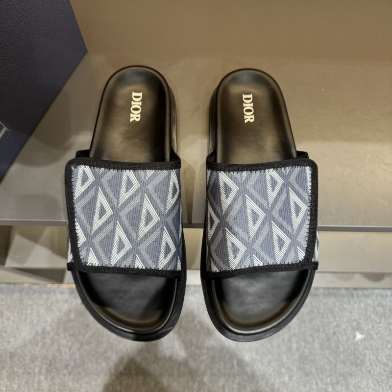 ch**an D*or slippers